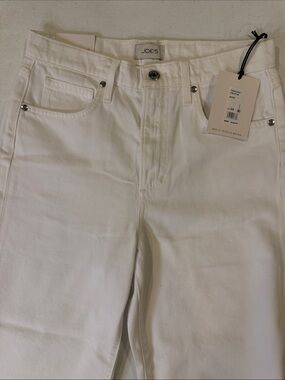 NWT Joe’s Jeans - The Ryan White Denim Jeans
Size 24
Retail $228